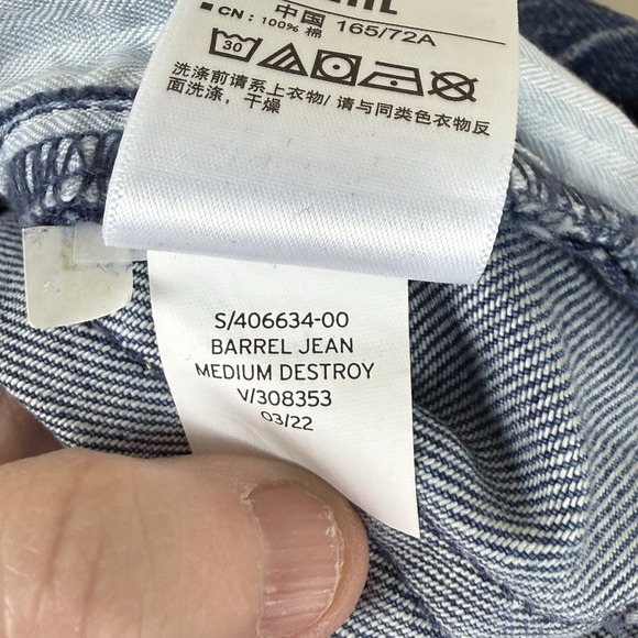 Gap Women's Barrel Leg High Rise Size 28/6R Blue Denim Jeans Distressed - Picture 5 of 5